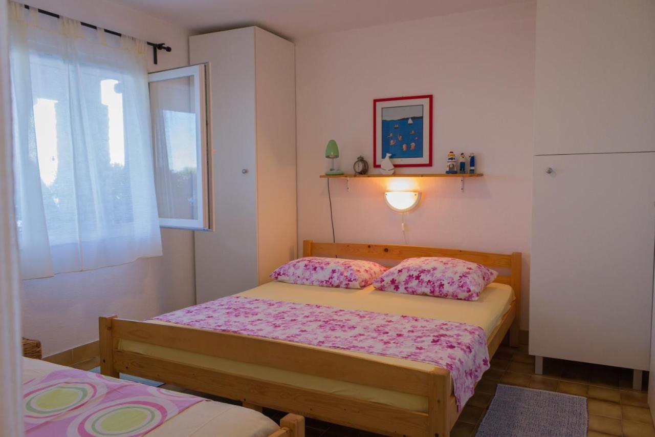 Apartments By The Sea Stomorska, Solta - 5190 المظهر الخارجي الصورة